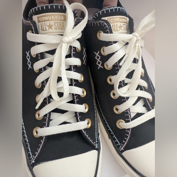 Chuck Taylor All Star Crafted Stitching Low Top - Size Womens 11.5 Men’s 9.5 - Picture 5 of 14